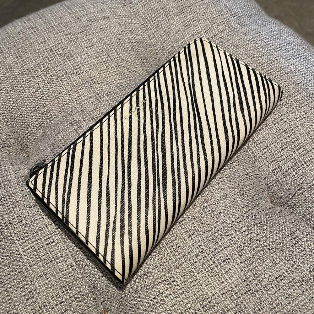 Coach Wallet - Zebra print